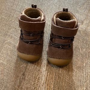 STRIDE RITE | SRTECH
Brown ryker boot - 3M